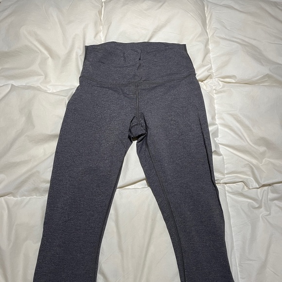 Lulu lemon wunder train 28” leggings - Picture 3 of 6